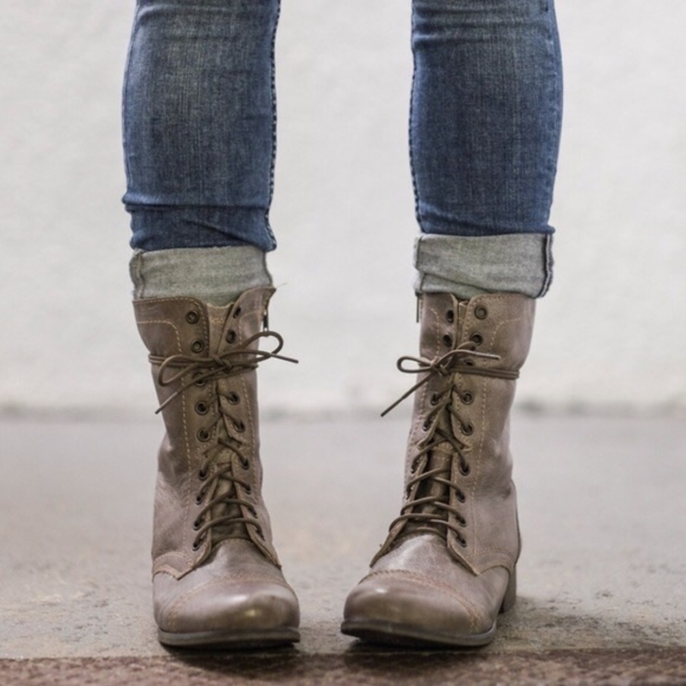 🟠 steve madden lace up combat style boots